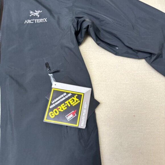 Arc'teryx Beta Series Beta LT Hooded Hardshell Jacket - Picture 4 of 6